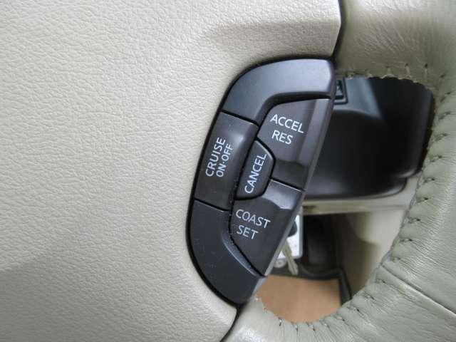 サファリ グランロードリミテッド ◆3列7人◆社外LEDライト◆パートタイム4WD◆クルコン◆ヘッドライトウォッシャ-◆リヤク-ラ-◆スノーモ-ド◆MTモード付5速AT◆背面タイヤ◆リヤドア観音開き◆サイドステップ◆日産ワイド保証付帯(11枚目)