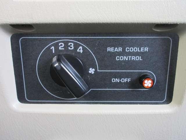 サファリ グランロードリミテッド ◆3列7人◆社外LEDライト◆パートタイム4WD◆クルコン◆ヘッドライトウォッシャ-◆リヤク-ラ-◆スノーモ-ド◆MTモード付5速AT◆背面タイヤ◆リヤドア観音開き◆サイドステップ◆日産ワイド保証付帯(16枚目)