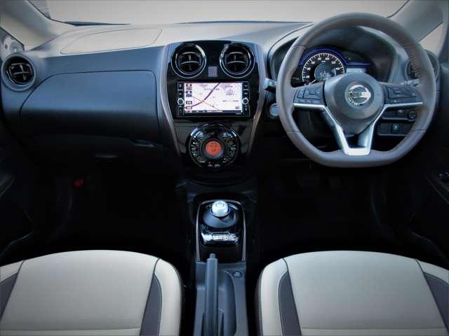 ノート e-パワー メダリスト ◆プレミアムホワイトインテリア◆ドラレコ◆メモリ-ナビ◆アラウンドビュー◆LEDライト◆ハイビ-ムアシスト◆スマ-トル-ムミラ-◆衝突被害軽減ブレ-キ◆踏み間違い防止◆障害物センサ-◆車線逸脱警報◆(4枚目)