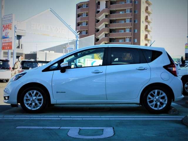 ノート e-パワー メダリスト ◆プレミアムホワイトインテリア◆ドラレコ◆メモリ-ナビ◆アラウンドビュー◆LEDライト◆ハイビ-ムアシスト◆スマ-トル-ムミラ-◆衝突被害軽減ブレ-キ◆踏み間違い防止◆障害物センサ-◆車線逸脱警報◆(7枚目)