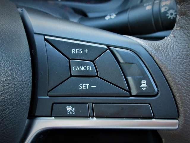 ノート e-パワー メダリスト ◆プレミアムホワイトインテリア◆ドラレコ◆メモリ-ナビ◆アラウンドビュー◆LEDライト◆ハイビ-ムアシスト◆スマ-トル-ムミラ-◆衝突被害軽減ブレ-キ◆踏み間違い防止◆障害物センサ-◆車線逸脱警報◆(14枚目)