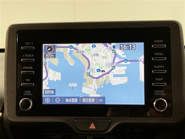 ヤリス Ｘ　衝突回避ブレーキ　スマートキーシステム　ＤＶＤ　運転席エアバック　ダブルエアバック　横滑り防止装置付き　イモビ　１オーナー　サイドエアバック　キーレスキー　ＡＢＳ　エアコン　パワーウィンド　パワステ（6枚目）