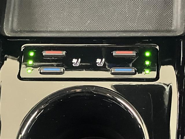 プリウス Ａプレミアム　ツーリングセレクション　横滑り防止機能　運転席パワーシート　エアコン　１オナ　パワーウィンドウ　ナビ＆ＴＶ　ＬＥＤライト　盗難防止装置　スマートキー＆プッシュスタート　キーレス　ＥＴＣ　ドライブレコーダー　アルミホイール（18枚目）