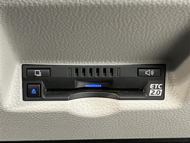 ヤリス ハイブリッドＺ　１００Ｖ　ＰＣＳ　ＤＶＤ　ＡＷ　Ｂカメラ　ドラレコ付　ナビ付　ＬＥＤランプ　スマキー　ＥＴＣ付き　メディアプレイヤー接続　ＶＳＣ　パワステ　クルコン　カーテンエアバック　キーフリー　ＡＢＳ　イモビ（9枚目）