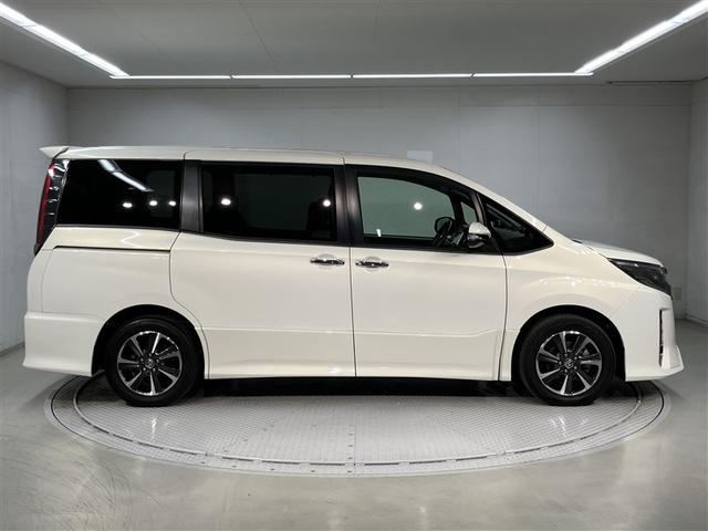 ノア Si ダブルバイビーII 横滑防止装置 PCS スマートキ- Bモニター DVD再生可 ドライブレコ フルセグテレビ ETC付き アイドリングS オートエアコン PS クルーズC ナビ&TV PW ウォークスルー LEDヘッド(3枚目)