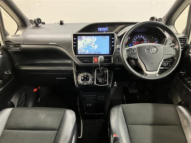 ノア Si ダブルバイビーII 横滑防止装置 PCS スマートキ- Bモニター DVD再生可 ドライブレコ フルセグテレビ ETC付き アイドリングS オートエアコン PS クルーズC ナビ&TV PW ウォークスルー LEDヘッド(5枚目)