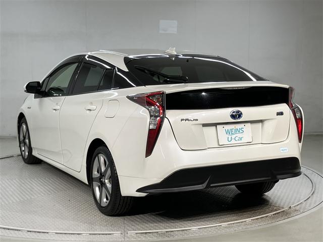 プリウス Ｓツーリングセレクション　レーダーブレーキサポート　フルオートエアコン　デュアルエアバック　バックモニタ－　ＡＷ　イモビ　ＥＳＣ　パワーウインド　スマキ－　ＥＴＣ車載器　サイドエアバック　フルセグ地デジＴＶ　ＤＶＤ再生可能（4枚目）