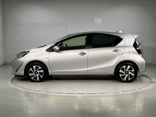 アクア Sスタイルブラック AUX端子 バックモニタ- 地デジフルセグ ナビTV イモビライザー LEDライト スマートキープッシュスタート 1オーナー Wエアバッグ キーフリ メモリーナビゲーション 横滑り防止装置付き ABS(2枚目)