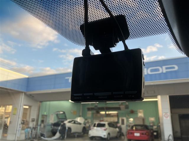 ヴェルファイア ２．５Ｚ　Ａエディション　Ｂモニ　クルコン　ＬＥＤヘッドライト　パワーウィンドウ　ＥＴＣ　エアコン　横滑り防止機能　パワーステアリング　ナビＴＶ　ＤＶＤ　アルミ　盗難防止装置　キーフリー　ＡＢＳ　３列シート　メモリーナビ（17枚目）