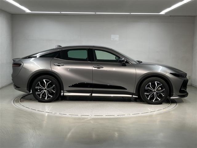 クラウンクロスオーバー Ｇアドバンスド　衝突軽減装置　フルセグテレビ　クルコン　横滑防止装置　ドライブレコーダー　ＬＥＤヘッドライト　Ｂカメラ　Ｐシート　ＥＴＣ　オートエアコン　ＡＣ１００Ｖ電源　ＡＵＸ　エアバッグ　４ＷＤ　キーレス　ＡＢＳ（3枚目）