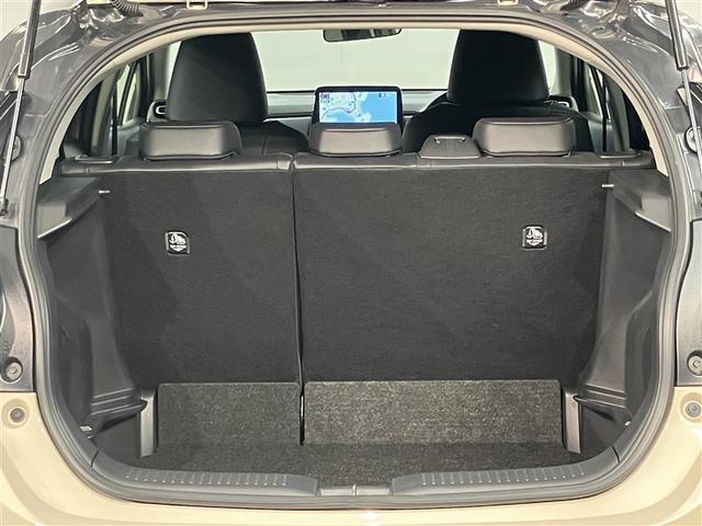 アクア Ｚ　ＬＥＤヘッドライト　スマートキー　１００Ｖ電源　イモビライザー　アルミホイール　オートクルーズコントロール　点検記録簿　エアコン　ＥＳＣ　ナビ　カーテンエアバッグ　ＥＴＣ　キーレス　パワーウインドウ（20枚目）