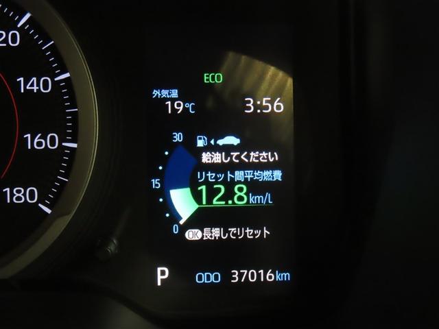 カローラスポーツ Ｇ　トヨタ認定中古車　禁煙車　ワンオーナー　ＥＴＣ２．０　４ＷＤ（12枚目）