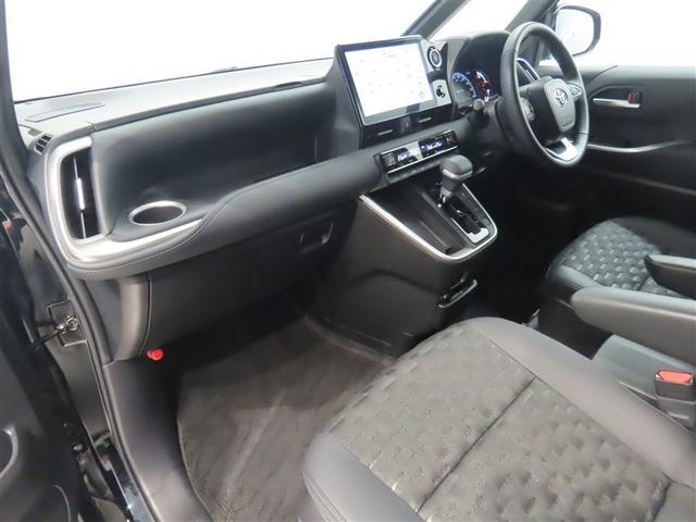 ヴォクシー S-Z 禁煙車 ワンオーナー コネクティットナビPLUS パワーバックドア 7人乗り(9枚目)