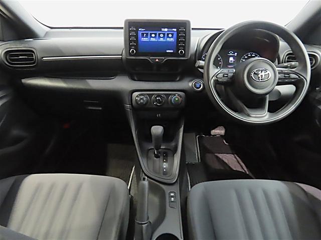 ヤリス Ｘ　トヨタ認定中古車　禁煙車　ワンオーナー（3枚目）