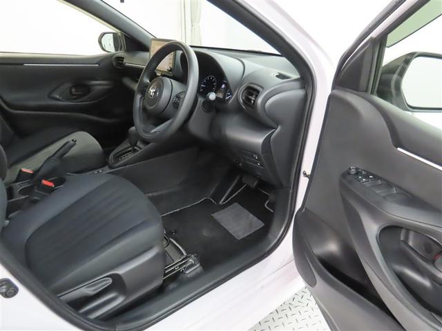 ヤリス Ｘ　トヨタ認定中古車　禁煙車　ワンオーナー（8枚目）