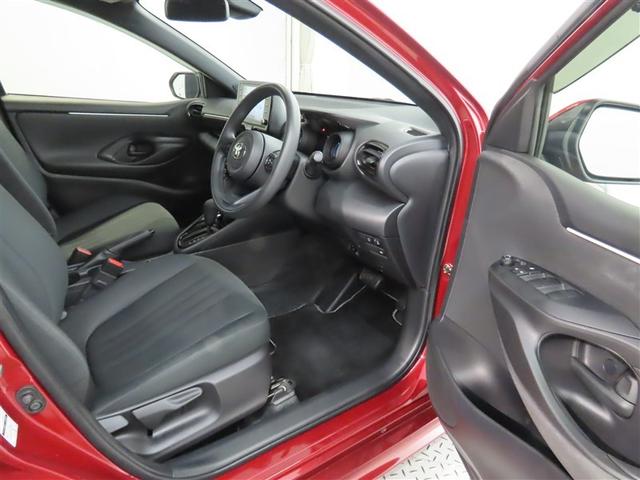 ヤリス ハイブリッドG トヨタ認定中古車 禁煙車 ワンオーナー パノラミックビューモニター(8枚目)