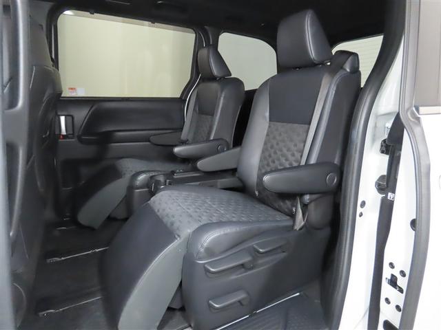 ヴォクシー Ｓ－Ｚ　禁煙車　ワンオーナー　後席モニター　コネクテッドナビＰＬＵＳ　快適利便パッケージ　ＥＴＣ２．０（12枚目）