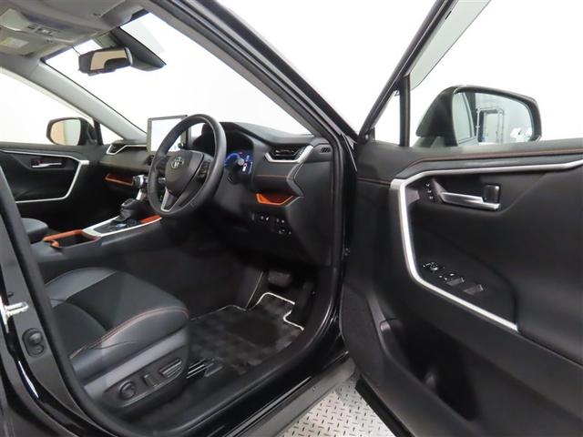ＲＡＶ４ ハイブリッドアドベンチャー　トヨタ認定中古車　禁煙車　ワンオーナー　ＥＴＣ２．０　パノラミックビューモニター（9枚目）