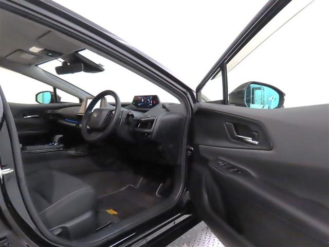 プリウス Ｇ　トヨタ認定中古車　禁煙車　ワンオーナー　パノラミックビューモニター　シートヒーター（8枚目）