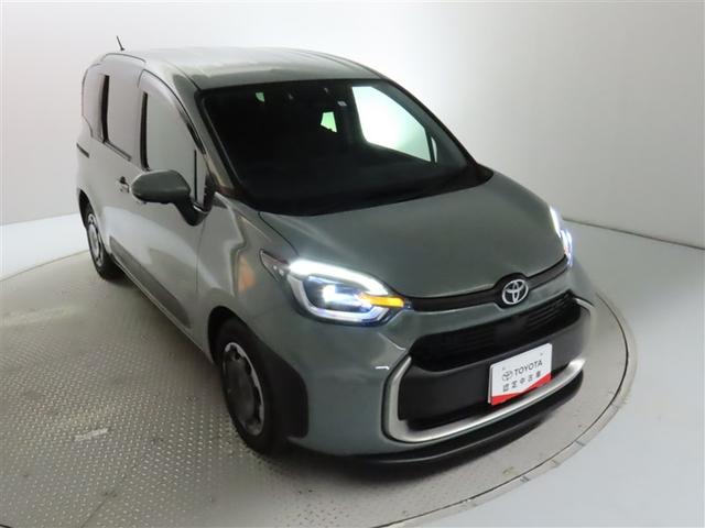 シエンタ Ｚ　トヨタ認定中古車　５人乗り　禁煙車　ワンオーナー　パノラミックビューモニター（9枚目）