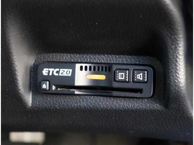 ヴェゼル ｅ：ＨＥＶ　Ｚ　メーカーナビ　フルセグ　Ｂカメラ　ＥＴＣ２．０　カープレイ対応　ドラレコ　パワーゲート　ワイヤレス充電　ホンダセンシング　ＢＳＭ　コーナーセンサー　ハーフレザーシートヒーター　ステアヒーター　１８ＡＷ（17枚目）