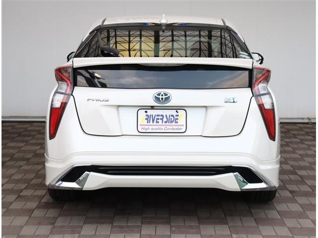 TOYOTA PRIUS S TOURING SELECTION
