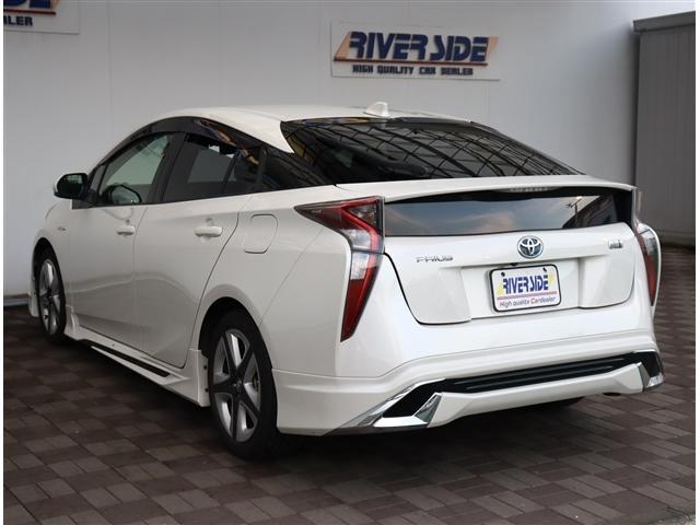 TOYOTA PRIUS S TOURING SELECTION