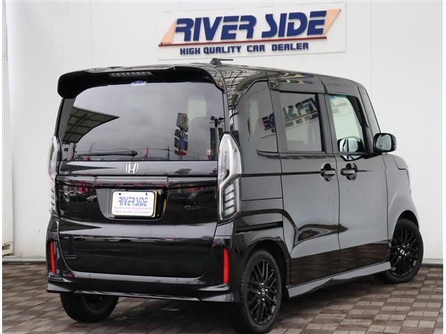 N-BOXカスタム Lターボ スタイル+ブラック 特別仕様 純正メモリーナビ フルセグ ETC ドラレコ 両側電動スライド シートヒーター ハーフレザーシート LEDライト スマートキー 専用15AW 電子パーキング ホンダセンシング(6枚目)