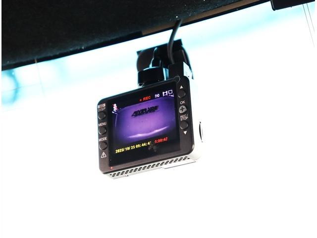 Ｎ－ＢＯＸカスタム Ｌターボ　フロントスポイラー　社外１６ＡＷ　ＲＳＲダウンサス　メッキパーツ　柿本マフラー　９型フローティング　Ｂカメラ　ＨＤＭＩ　フルセグ　ＥＴＣ　ドラレコ　サブウーファー　ケンウッドスピーカー　ＬＥＤ（12枚目）