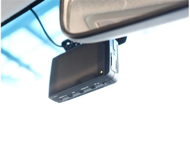 デリカD:5 アクティブギア アルパイン9型ナビ フルセグ BT フリップダウンモニター BカメラETC ドラレコ 両側電動 HIDライト パドルシフト ハーフレザーシート コーナーセンサー クルコン シートヒーター 7人乗(11枚目)