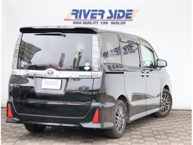 ヴォクシー ZS 煌II 純正9型ナビ フルセグ ブルートゥース Bカメラ ETC 両側電動スライドドア 16アルミ LEDライトフォグ スマートキー セーフティセンス(6枚目)