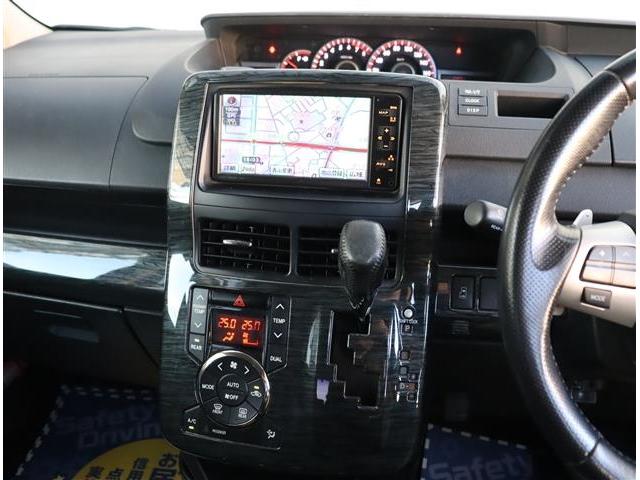 ノア Si 純正HDDナビ フルセグ フリップダウンモニター Bカメラ ETC 左パワースライド ディスチャージ スマートキー オプションエアロ 革調シートカバー パドルシフト 16AW(8枚目)