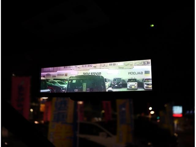 ヴォクシー ハイブリッドＺＳ　煌ＩＩＩ　ワンオーナー　アルパイン１１型ツインナビ　Ｂカメラ　ＥＴＣ　シグネチャーイルミ　純正デジタルインナーミラー　革調シートカバー　両側電動　シートヒーター　１６ＡＷ　セーフティセンス　クリソナ（12枚目）