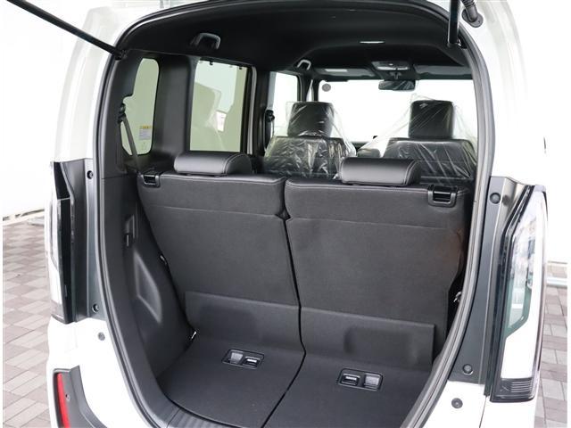 N-BOXカスタム ターボコーディネートスタイル 純正9型ナビ フルセグ アップルカープレイ Bカメラ 両側電動スライド 専用15AW シートヒーター 合皮シート LEDライトフォグ パドルシフト スマートキー 電子パーキング ホンダセンシング(17枚目)