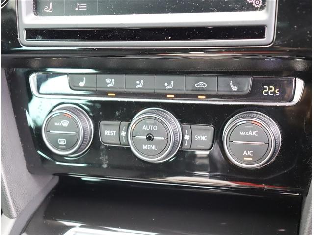 パサートヴァリアント TSI Rライン 純正ナビ ブルートゥース Bカメラ ナッパレザーシート パワーゲート パワーシート スマートキー シートヒーター 18AW レーダークルコン レーンアシスト 電子パーキング(8枚目)