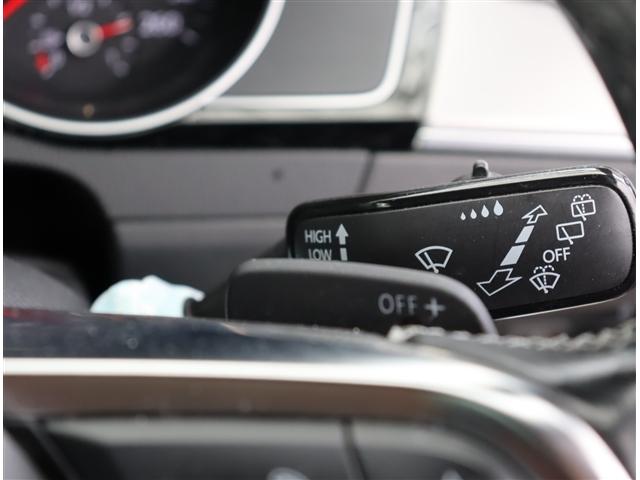 パサートヴァリアント TSI Rライン 純正ナビ ブルートゥース Bカメラ ナッパレザーシート パワーゲート パワーシート スマートキー シートヒーター 18AW レーダークルコン レーンアシスト 電子パーキング(10枚目)