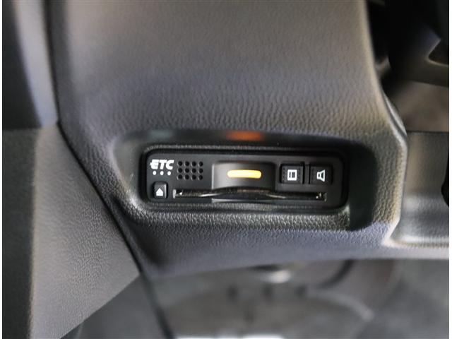 フィットハイブリッド Ｓ　ホンダセンシング　純正メモリーナビ　フルセグ　ブルートゥース　ＥＴＣ　ドラレコ　ＬＥＤライトフォグリアスポ　１６ＡＷ　スマートキー　パドルシフト　ホンダセンシング　レーダークルコン　車線逸脱警告　オートライト（14枚目）