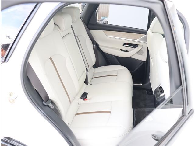 CX-60 XD エクスクルーシブモード サンルーフ OPエアロ カラードフェンダー 20AW 純正12.3型ディスプレイ ETCフルセグ 360度モニター 本革エアーシート ステアヒーター パワーゲート パワーシート アクティブセンスBSM(16枚目)