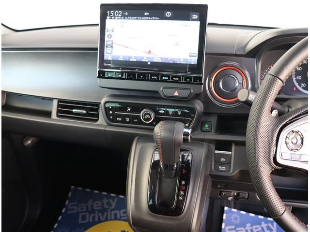 Ｎ－ＯＮＥ ＲＳ　ワンオーナー　純正９型ナビ　アップルカープレイ　フルセグ　Ｂカメラドラレコ　ＥＴＣ　センターストライプ　シートヒーター　スマートキー　１５ＡＷ　パドルシフト　ＬＥＤライト　ホンダセンシング　ソナー（8枚目）