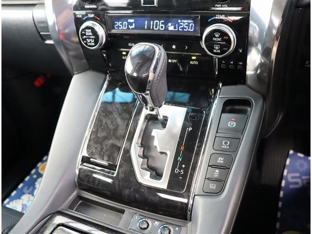 アルファードハイブリッド ＳＲ　Ｃパッケージ　モデリスタエアログリル　マフラー　シグネチャーイルミ　ブリッツ車高調　３眼ＬＥＤ　メーカーＪＢＬツインナビ　ＨＤＭＩ　全方位カメラ　ＥＴＣ　サンルーフ　黒革エアー　デジタルミラー　フットイルミ　両電動（11枚目）