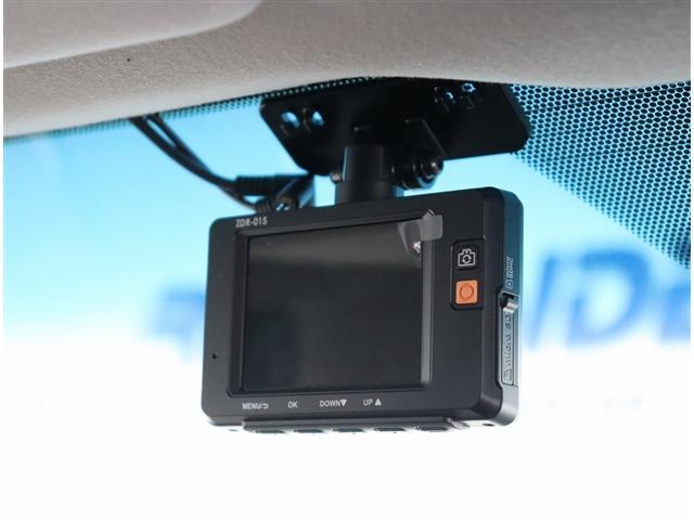 アルファードハイブリッド ＳＲ　Ｃパッケージ　モデリスタエアログリル　マフラー　シグネチャーイルミ　ブリッツ車高調　３眼ＬＥＤ　メーカーＪＢＬツインナビ　ＨＤＭＩ　全方位カメラ　ＥＴＣ　サンルーフ　黒革エアー　デジタルミラー　フットイルミ　両電動（12枚目）