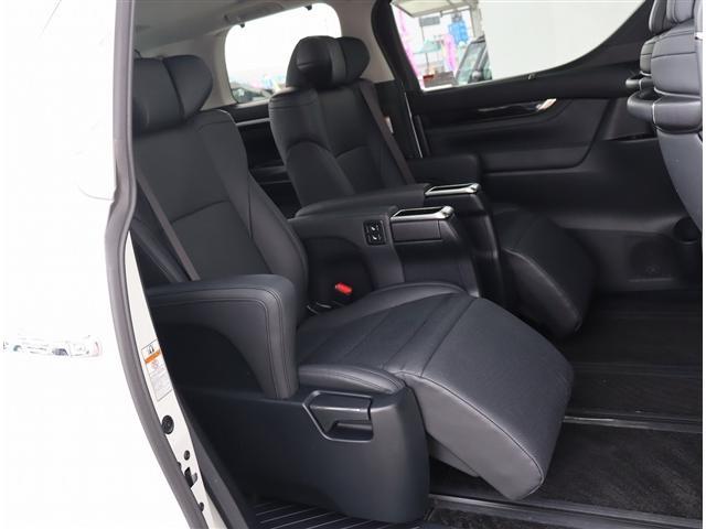 アルファードハイブリッド ＳＲ　Ｃパッケージ　モデリスタエアログリル　マフラー　シグネチャーイルミ　ブリッツ車高調　３眼ＬＥＤ　メーカーＪＢＬツインナビ　ＨＤＭＩ　全方位カメラ　ＥＴＣ　サンルーフ　黒革エアー　デジタルミラー　フットイルミ　両電動（17枚目）