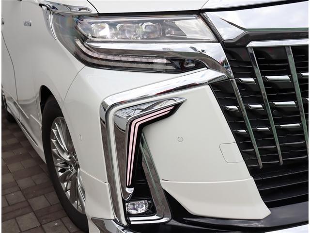 アルファードハイブリッド ＳＲ　Ｃパッケージ　モデリスタエアログリル　マフラー　シグネチャーイルミ　ブリッツ車高調　３眼ＬＥＤ　メーカーＪＢＬツインナビ　ＨＤＭＩ　全方位カメラ　ＥＴＣ　サンルーフ　黒革エアー　デジタルミラー　フットイルミ　両電動（19枚目）