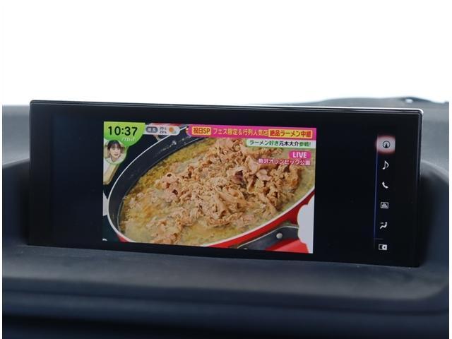 ＣＴ ＣＴ２００ｈ　Ｆスポーツ　サンルーフ　純正１０．３型ナビ　フルセグ　ブルーレイ再生　Ｂカメラ　ＥＴＣ　ドラレコ　革調シートカバー　シートヒーター　パワーシート　ＬＥＤライトフォグ　１７ＡＷ　レクサスセーフティ　クリソナ　後期型（10枚目）