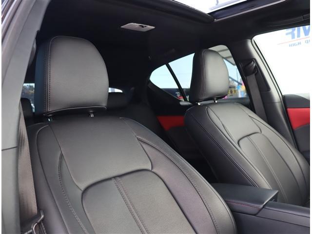 ＣＴ ＣＴ２００ｈ　Ｆスポーツ　サンルーフ　純正１０．３型ナビ　フルセグ　ブルーレイ再生　Ｂカメラ　ＥＴＣ　ドラレコ　革調シートカバー　シートヒーター　パワーシート　ＬＥＤライトフォグ　１７ＡＷ　レクサスセーフティ　クリソナ　後期型（18枚目）