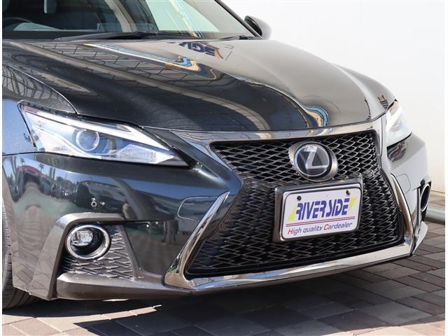 ＣＴ ＣＴ２００ｈ　Ｆスポーツ　サンルーフ　純正１０．３型ナビ　フルセグ　ブルーレイ再生　Ｂカメラ　ＥＴＣ　ドラレコ　革調シートカバー　シートヒーター　パワーシート　ＬＥＤライトフォグ　１７ＡＷ　レクサスセーフティ　クリソナ　後期型（21枚目）