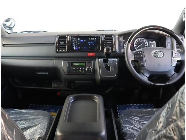 ハイエースバン スーパーＧＬ　ダークプライムＩＩ　ワンオーナー　ディスプレイオーディオ　ブルートゥース　ＥＴＣ　ミラー内蔵Ｂカメラ　スマートキー　ＬＥＤライトフォグ　１００Ｖコンセント　デジタルミラー　ハーフレザー　セーフティセンス　クリソナ（7枚目）