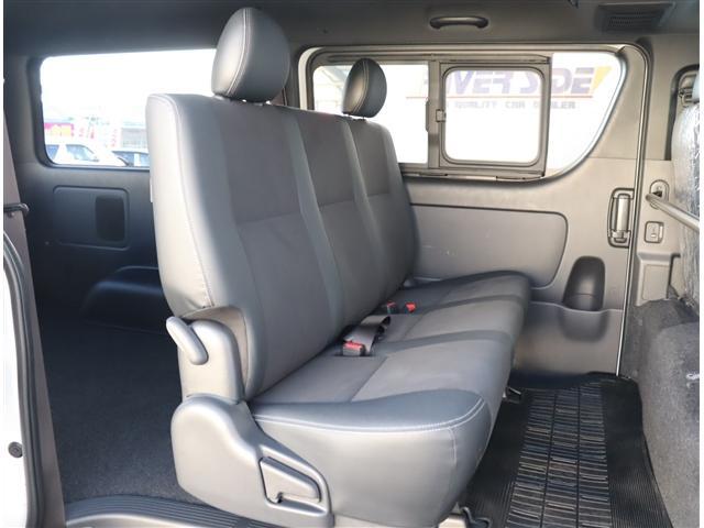 ハイエースバン スーパーＧＬ　ダークプライムＩＩ　ワンオーナー　ディスプレイオーディオ　ブルートゥース　ＥＴＣ　ミラー内蔵Ｂカメラ　スマートキー　ＬＥＤライトフォグ　１００Ｖコンセント　デジタルミラー　ハーフレザー　セーフティセンス　クリソナ（17枚目）