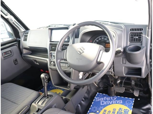 スーパーキャリイ Ｘリミテッド　４ＷＤ　メモリーナビ　フルセグ　ブルートゥース　ＥＴＣ　サイドデカール　ＬＥＤライト　キーレス　オーバーヘッドシェルフ　デュアルカメラブレーキサポート　車線逸脱警告　アイドリングストップ（7枚目）