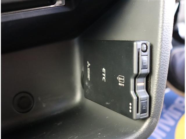 スーパーキャリイ Ｘリミテッド　４ＷＤ　メモリーナビ　フルセグ　ブルートゥース　ＥＴＣ　サイドデカール　ＬＥＤライト　キーレス　オーバーヘッドシェルフ　デュアルカメラブレーキサポート　車線逸脱警告　アイドリングストップ（11枚目）